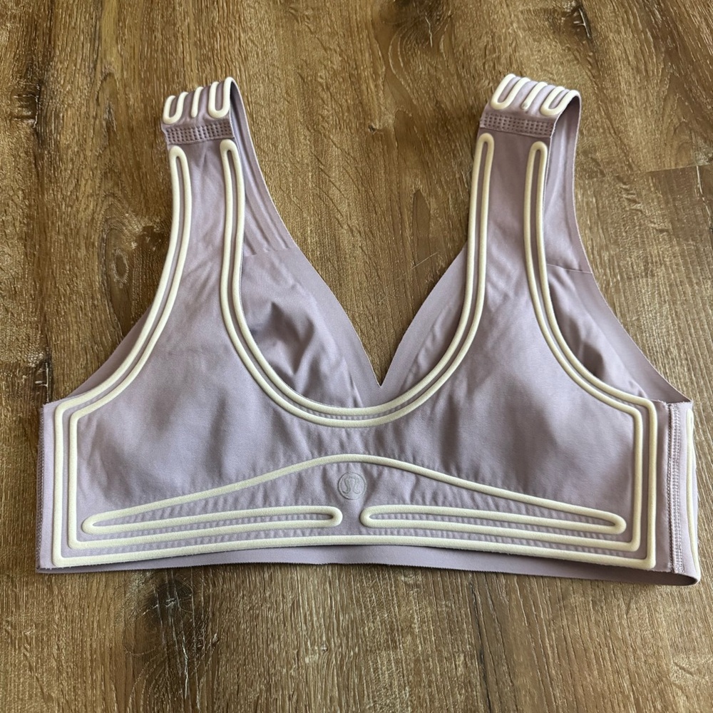 Lululemon Get in Line Bra *Light Support, A/B Cups - Picture 4 of 6